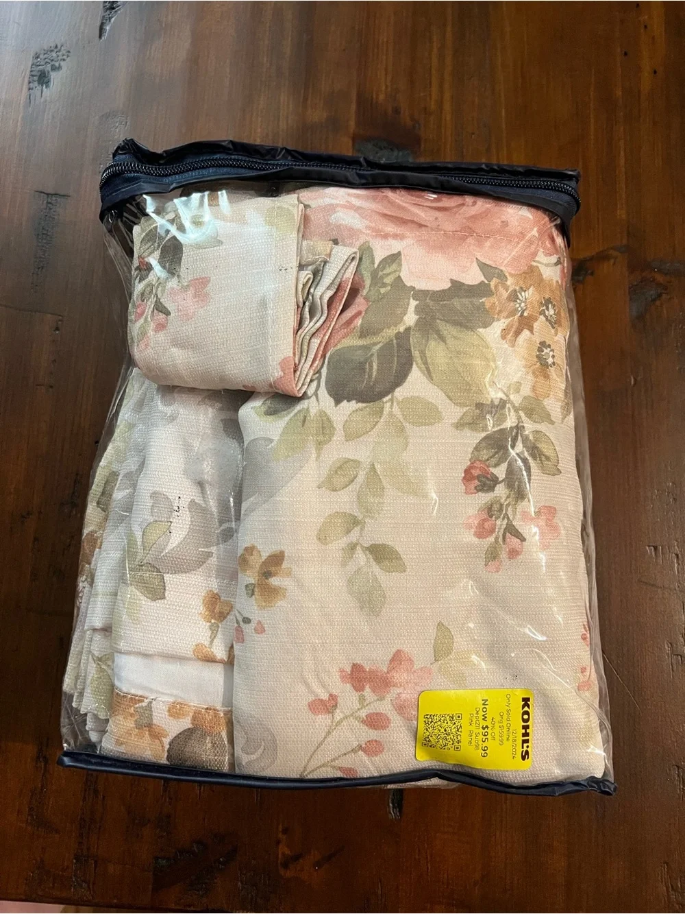 Royal Court Home Floral Pole Top Drapery Panels (41 x 84inch)
